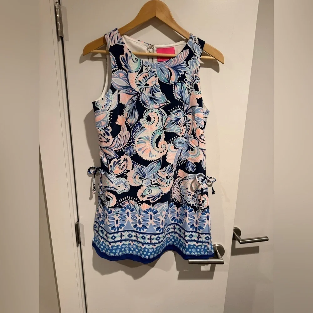 Lilly Pulitzer Donna High Tide Navy “Holy Flockamolie” Shift Dress Romper Size 2